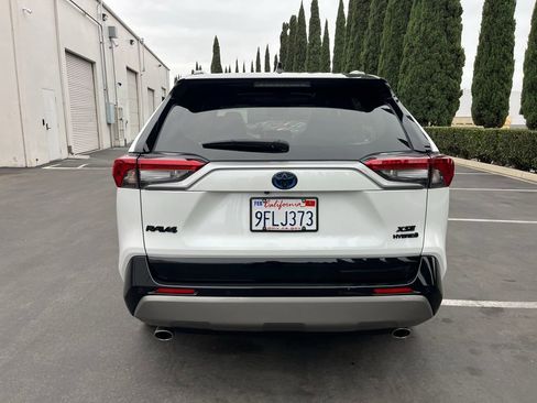 Used 2023 Toyota RAV4 XSE AWD/4WD image 5