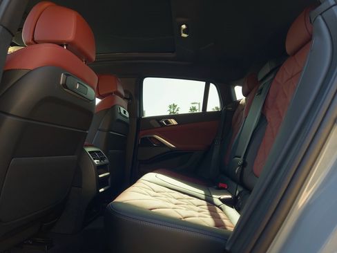 New 2026 BMW X6 M60i w/ Parking Assistance Package image 17