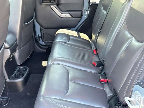 Used 2015 Jeep Wrangler Unlimited Sport w/ Quick Order Package 24S AWD/4WD image 20