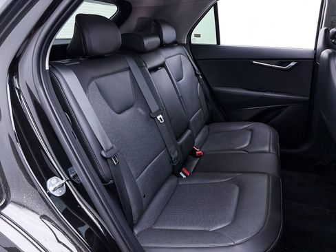 Used 2024 Kia Niro SX Touring FWD image 36