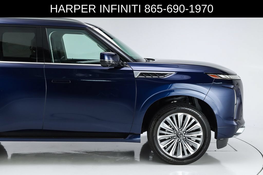 Used 2025 INFINITI QX80 Sensory AWD/4WD image 13