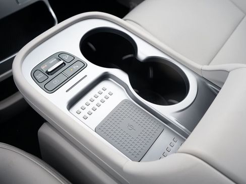 New 2026 Hyundai Ioniq 9 SEL image 14