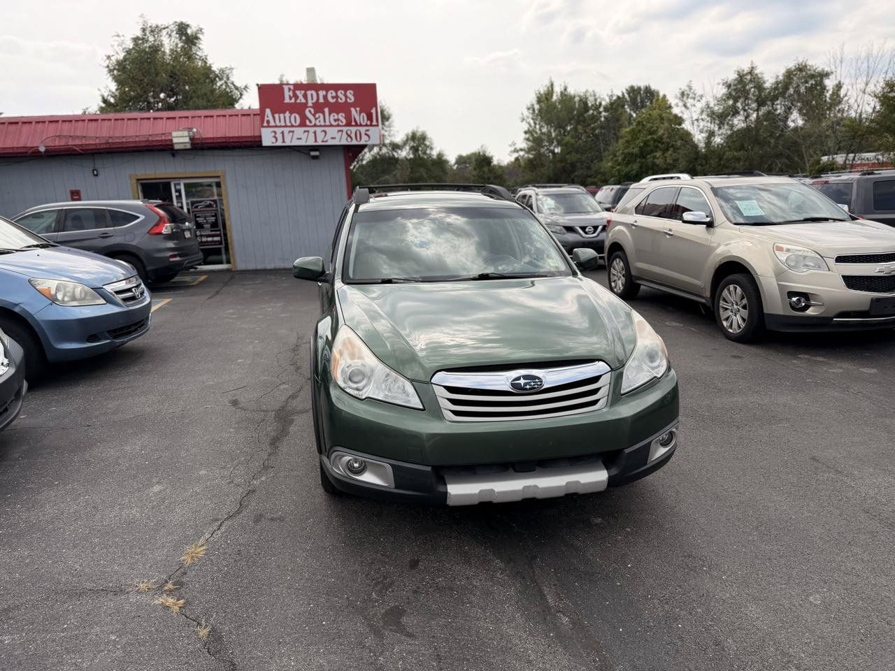 Used 2012 Subaru Outback 3.6R Limited AWD/4WD image 3