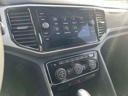 Used 2023 Volkswagen Atlas SE w/ Panoramic Sunroof Package image 18