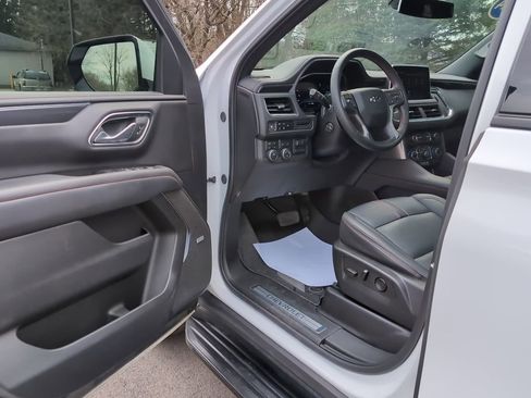 Used 2024 Chevrolet Tahoe RST w/ Sport Performance Package image 17