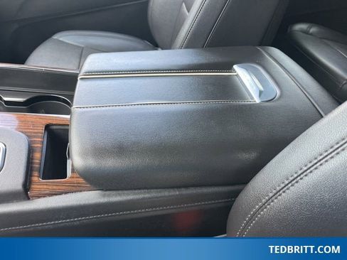 Used 2021 Cadillac Escalade ESV Luxury image 41