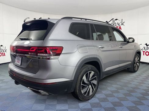 Used 2024 Volkswagen Atlas SE image 7