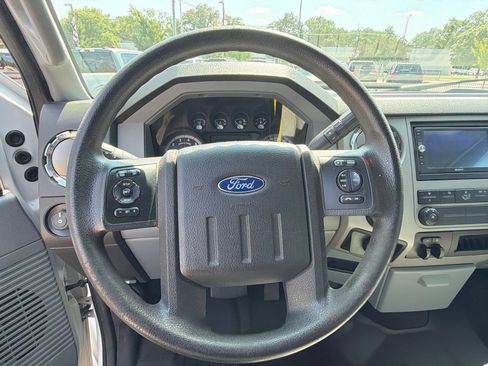 Used 2016 Ford F250 XLT AWD/4WD image 24