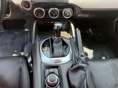 Used 2022 MAZDA MX-5 Miata Grand Touring w/ Weather Package RWD image 14