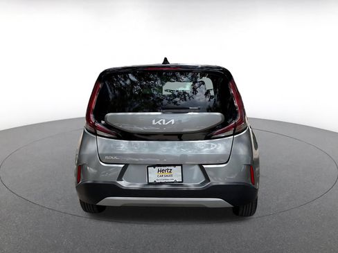 Used 2025 Kia Soul LX w/ LX Technology Package FWD image 6