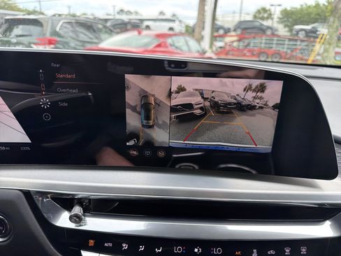 Used 2024 Cadillac Lyriq Luxury RWD image 25