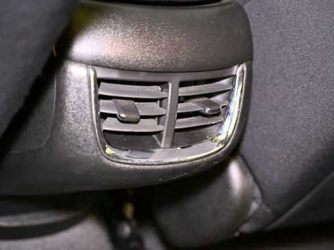 Used 2024 Chevrolet Malibu LT image 50