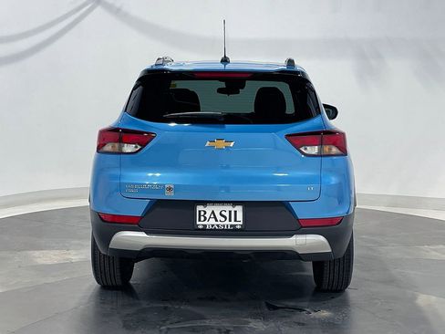 Used 2025 Chevrolet TrailBlazer LT AWD/4WD image 12
