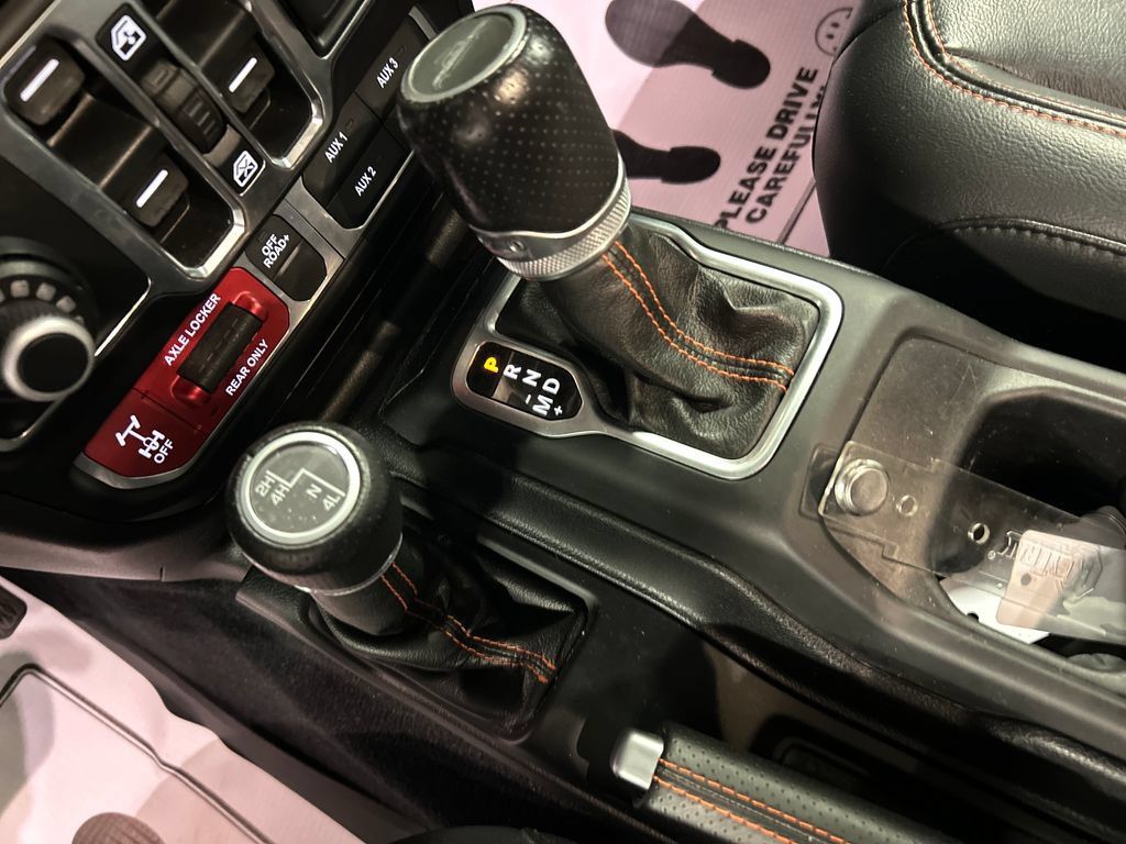 Used 2020 Jeep Gladiator Mojave w/ Dual Top Group AWD/4WD image 18