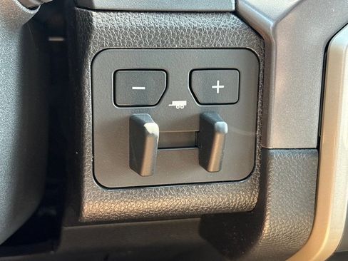 New 2025 Toyota Tacoma SR5 image 17