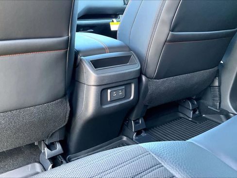 New 2026 Nissan Pathfinder Rock Creek image 19