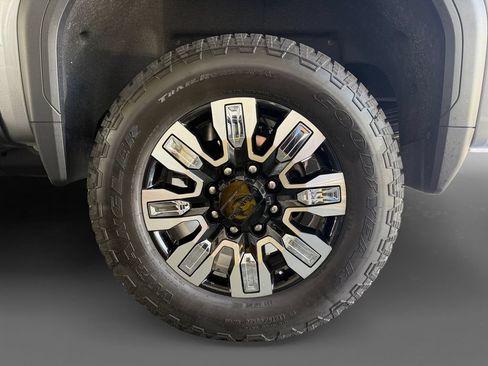 Used 2026 GMC Sierra 2500 Denali w/ Denali Reserve Package AWD/4WD image 16