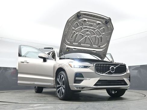 Used 2023 Volvo XC60 B5 Ultimate image 55