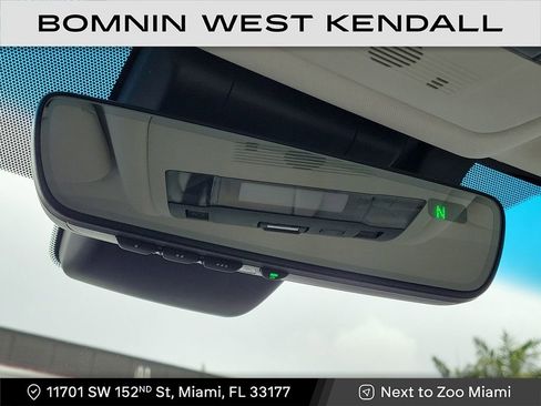 Used 2025 Lexus ES 350 w/ Premium Package image 26