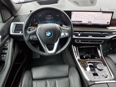 Used 2025 BMW X5 xDrive50e image 15