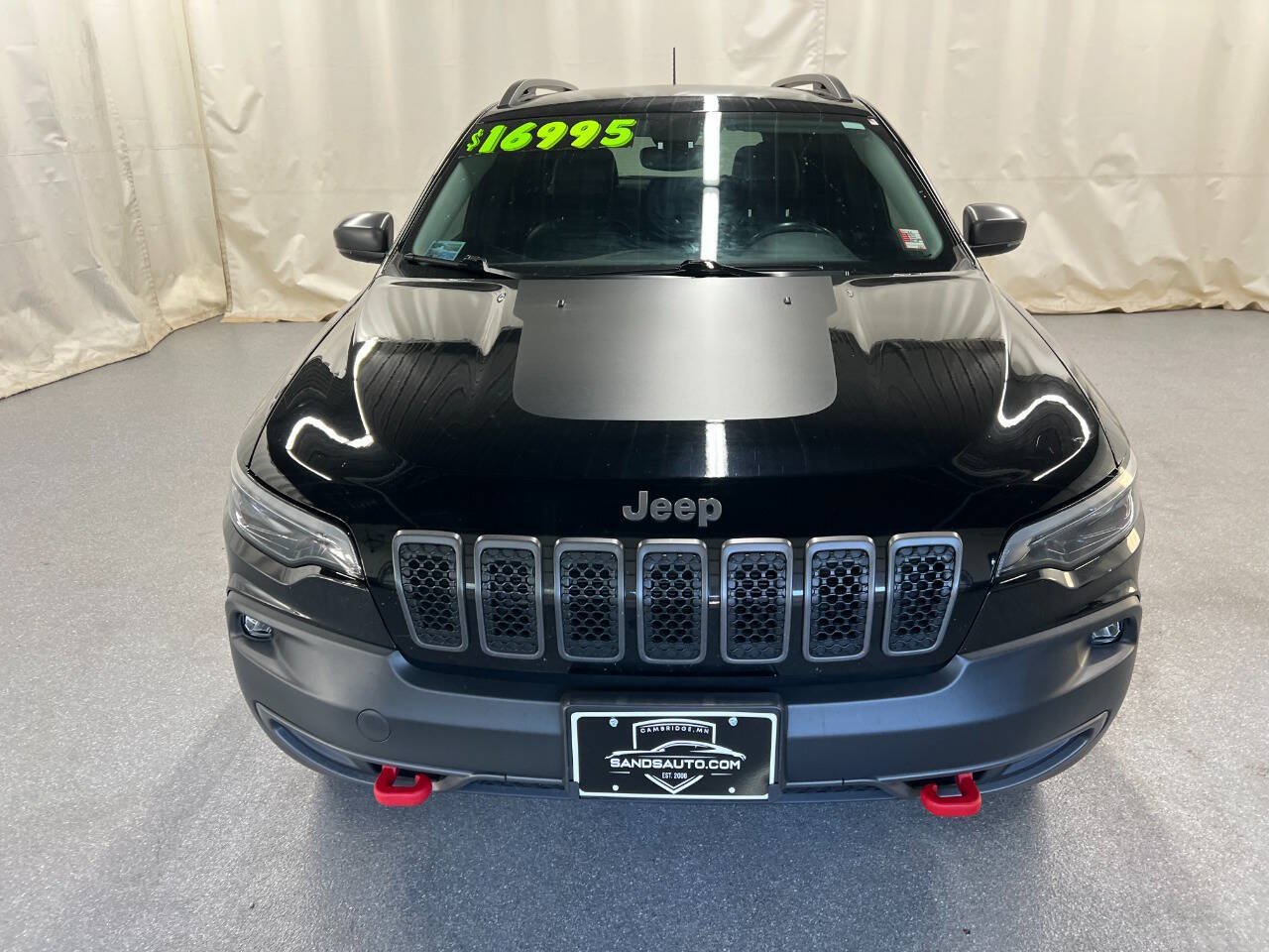 Used 2019 Jeep Cherokee Trailhawk w/ Comfort/Convenience Group AWD/4WD image 2