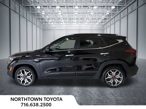 Used 2023 Kia Seltos SX w/ SX Sunroof Package AWD/4WD image 1