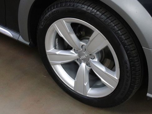 Used 2016 Audi A4 Premium Plus w/ Technology Package image 25