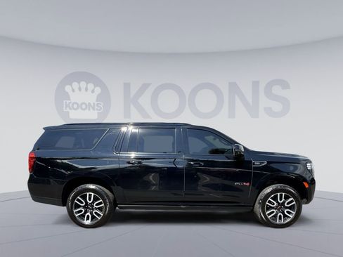 Used 2023 GMC Yukon XL AT4 w/ AT4 Premium Plus Package AWD/4WD image 8