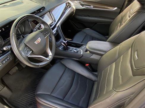 Certified 2025 Cadillac XT6 Premium Luxury w/ Platinum Package image 19