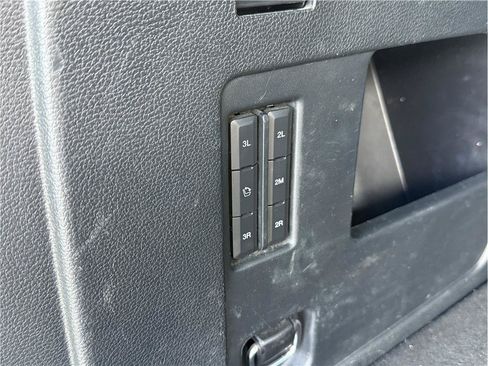 Used 2019 Ford Expedition Max XLT w/ Equipment Group 202A RWD image 19