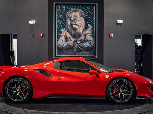 Used 2020 Ferrari 488 Pista Spider RWD image 3