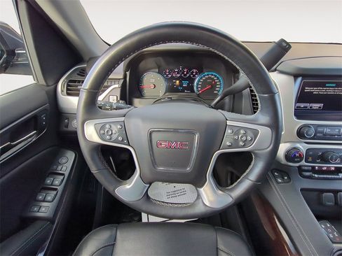Used 2017 GMC Yukon SLT w/ Open Road Package image 12