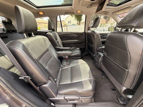 Used 2020 Honda Pilot Elite image 22