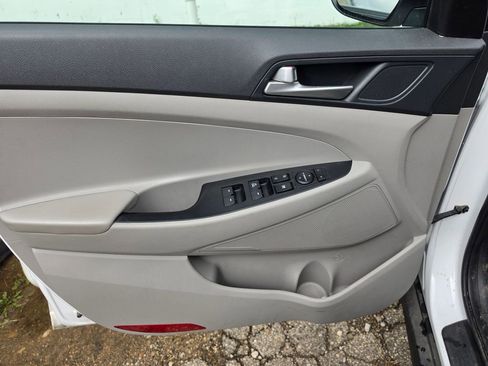 Used 2020 Hyundai Tucson SE image 5