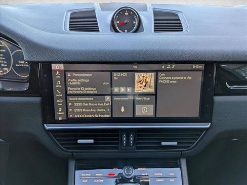 Used 2019 Porsche Cayenne image 14