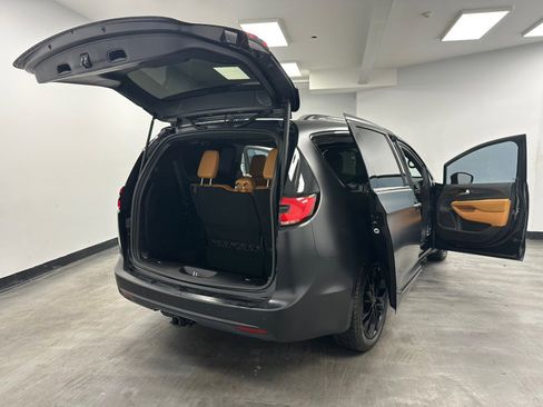 Used 2022 Chrysler Pacifica Pinnacle image 23