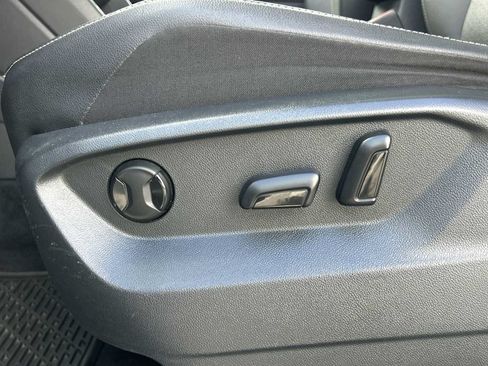Used 2021 Volkswagen Tiguan SEL FWD image 14