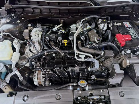 Used 2024 Nissan Altima 2.5 SV FWD image 28