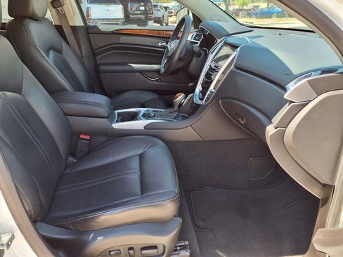 Used 2016 Cadillac SRX Luxury image 9