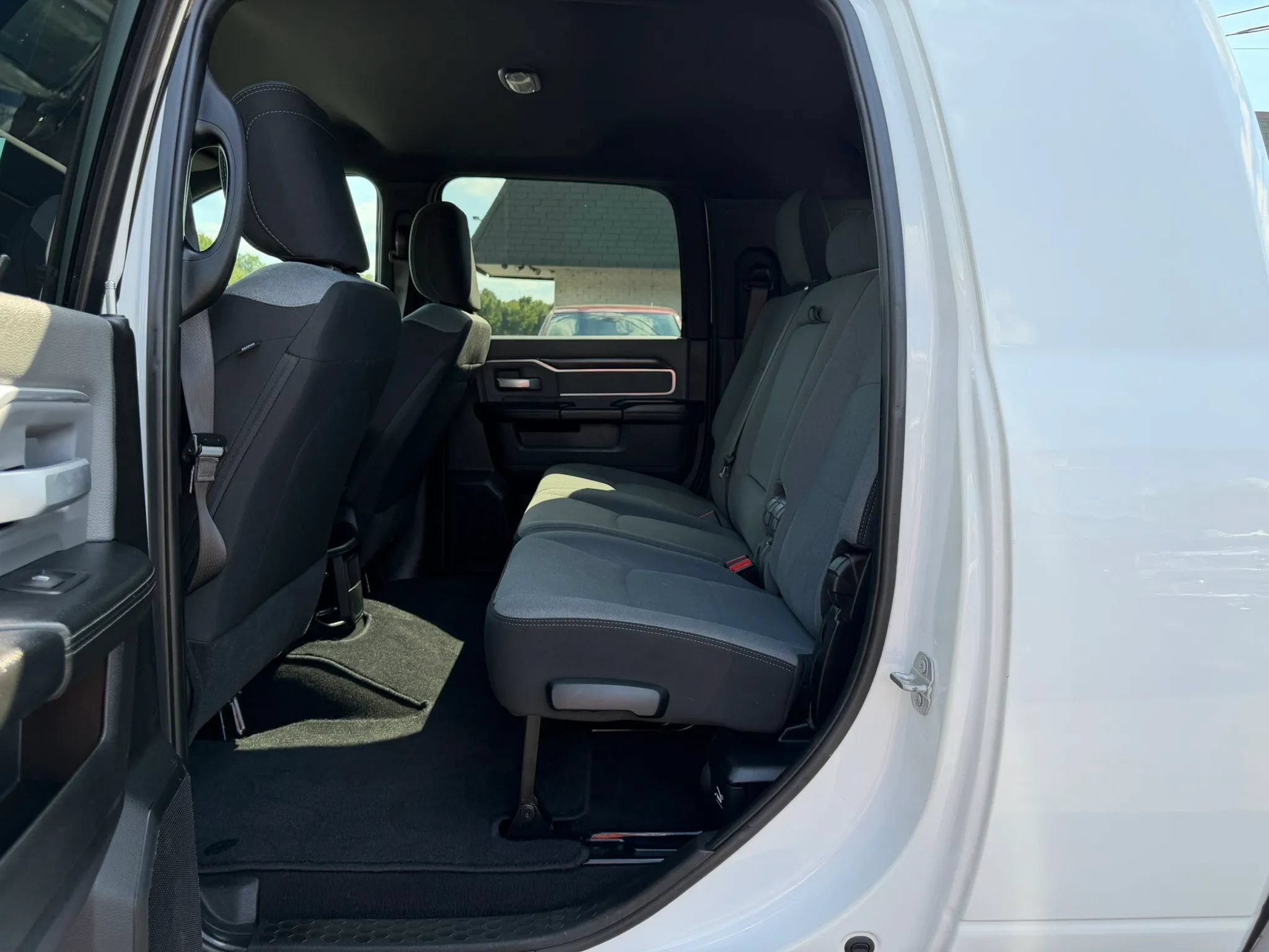 Used 2022 RAM 2500 Big Horn AWD/4WD image 19