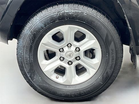 Used 2021 Toyota 4Runner SR5 Premium image 33