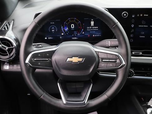 Used 2026 Chevrolet Equinox LT FWD image 22