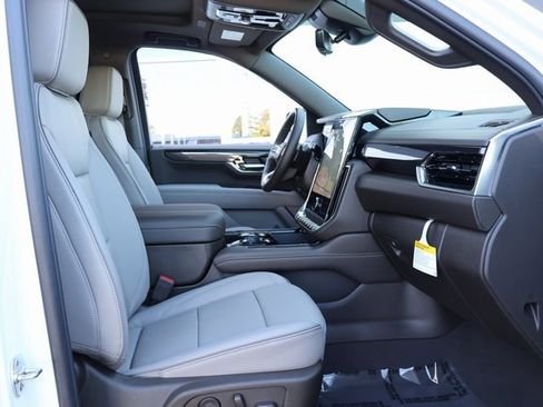New 2026 GMC Yukon XL Elevation w/ Elevation Premium Package image 23