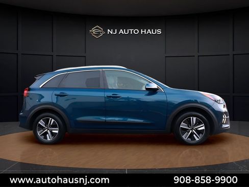 Used 2020 Kia Niro EX Premium FWD image 15