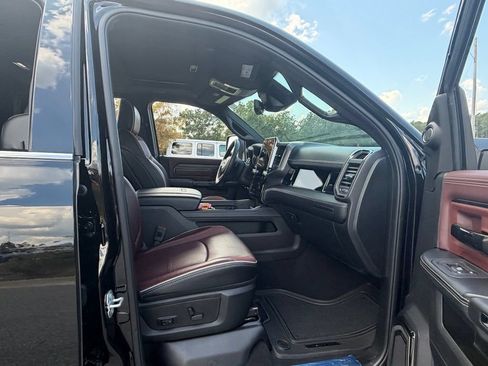 Used 2025 RAM 2500 Limited AWD/4WD image 19