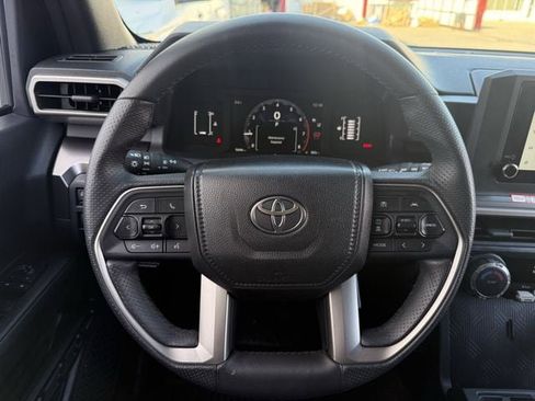 Used 2025 Toyota 4Runner SR5 image 13