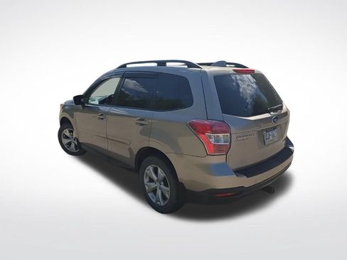 Used 2016 Subaru Forester 2.5i Premium w/ All-Weather Package AWD/4WD image 7