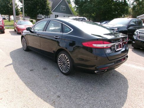 Used 2017 Ford Fusion SE w/ Fusion SE Technology Package AWD/4WD image 5