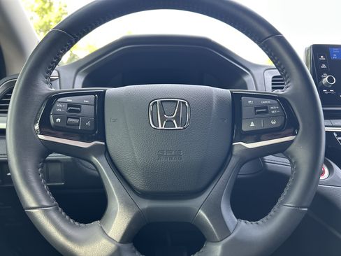 Used 2025 Honda Odyssey EX-L image 17