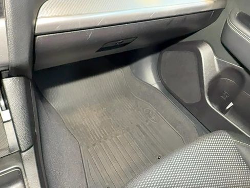 Used 2017 Subaru Outback 2.5i Premium image 48